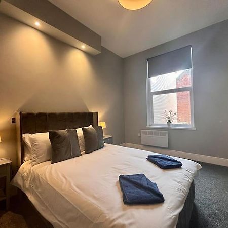 Teds Apartments-Town Centre-Apt2 Блекпул Екстериор снимка